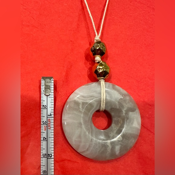 NWT Anthropology Marble, beige or bone color , with adjustable band - Picture 5 of 6